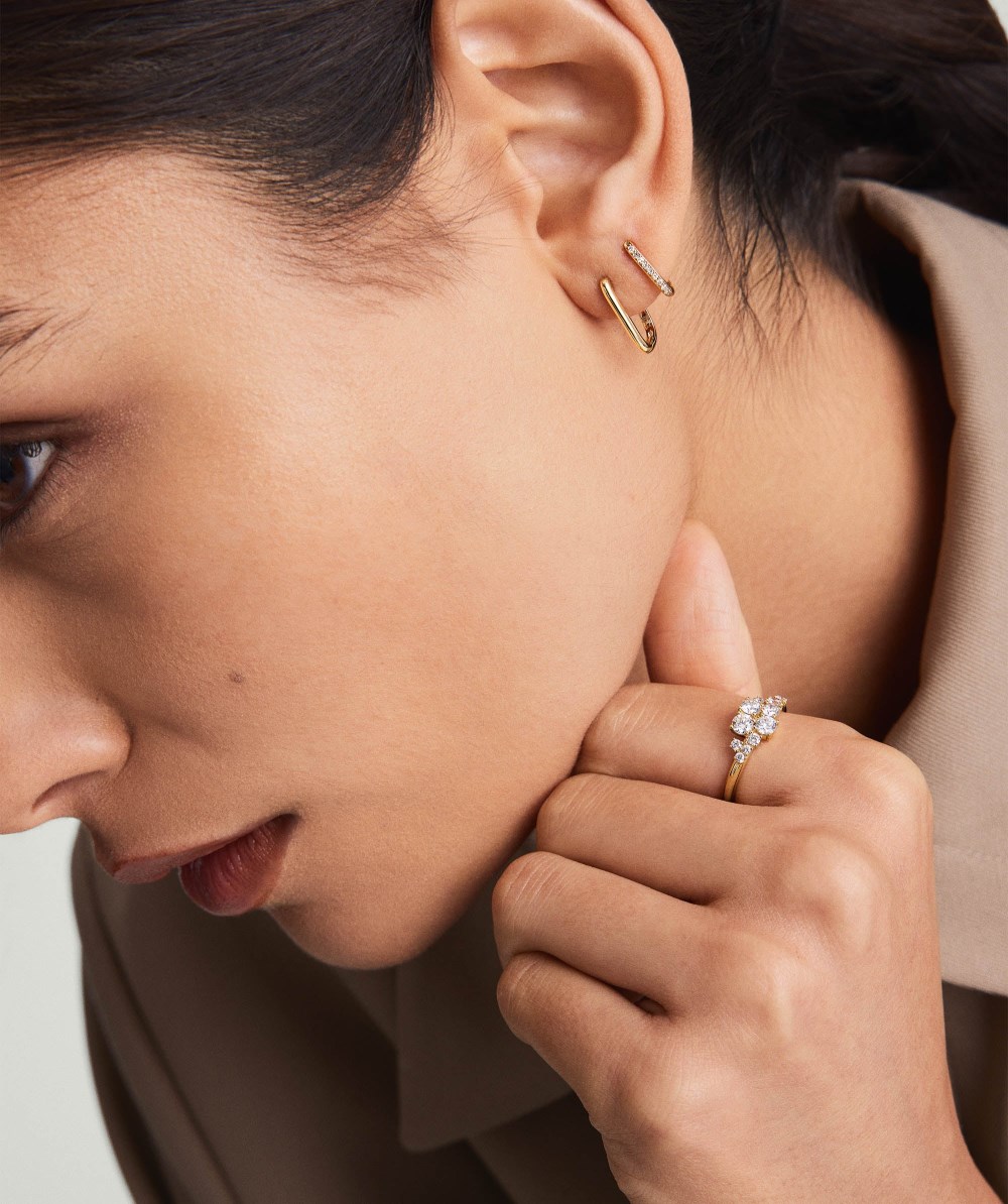 Mejuri Single U Small Hoop - 14k Yellow Gold