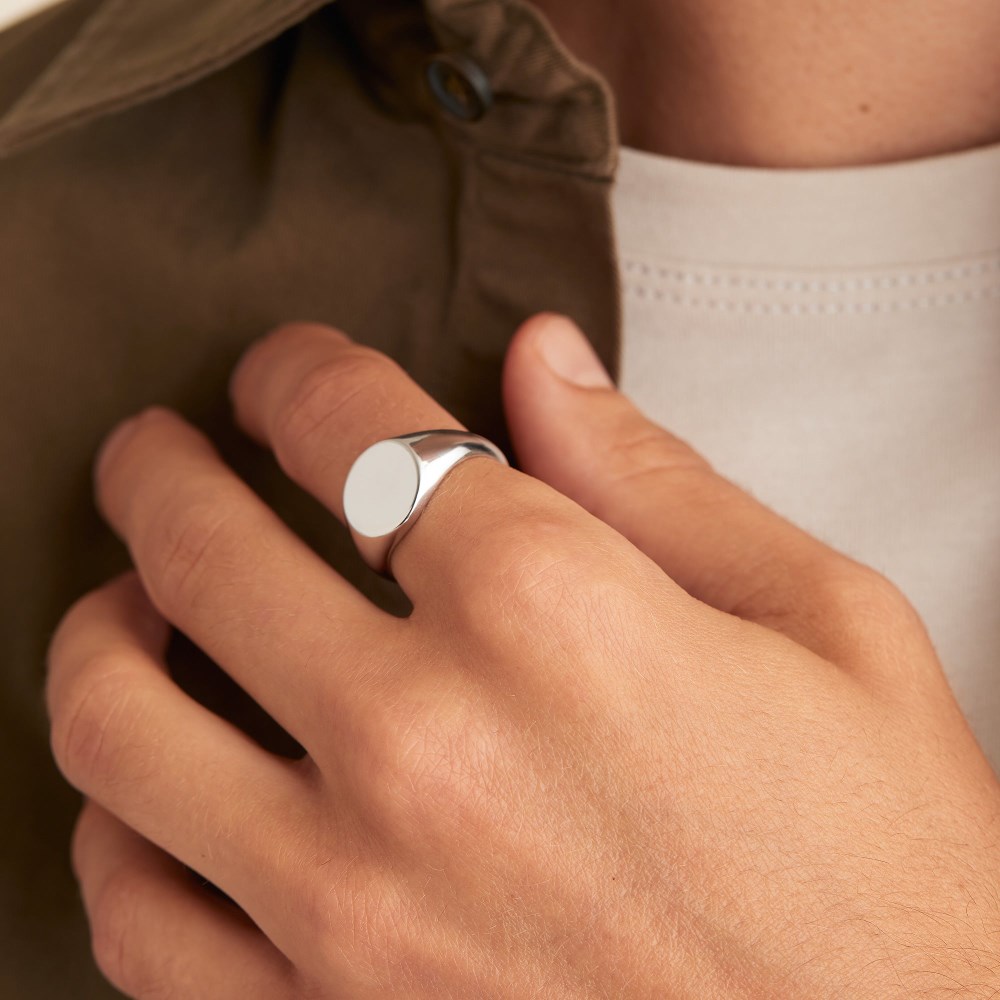 Mejuri Bold Round Signet Ring - Sterling Silver