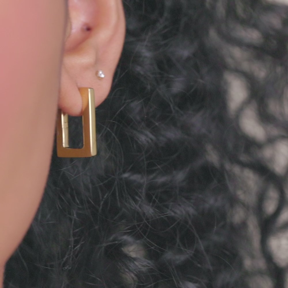 Mejuri Block Medium Hoops - Gold Vermeil
