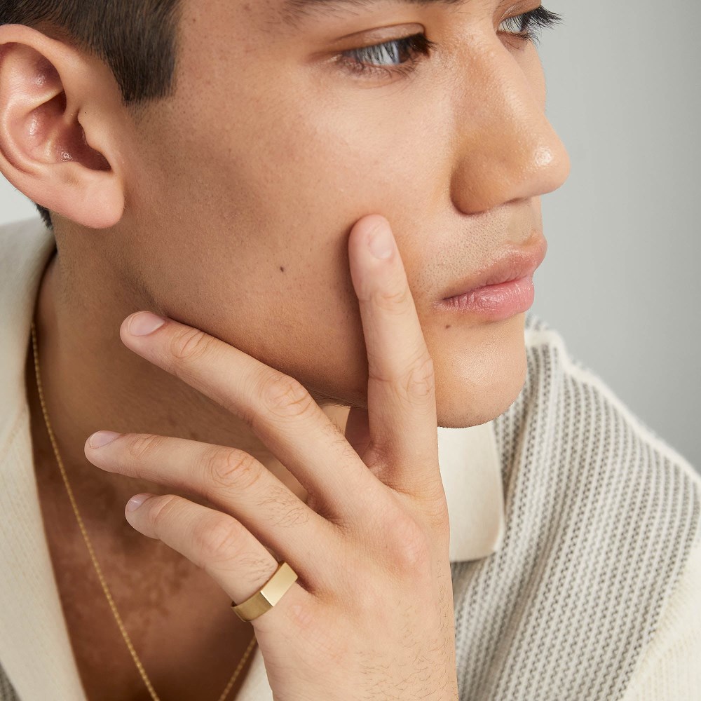Mejuri Slim Rectangular Signet Ring - Brushed Gold