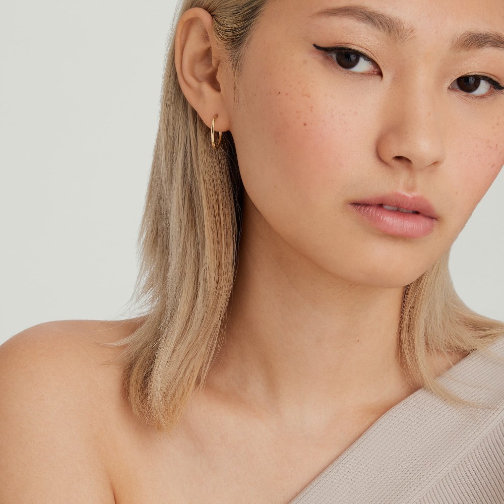 Mejuri Easy Medium Hoops - 14k Yellow Gold