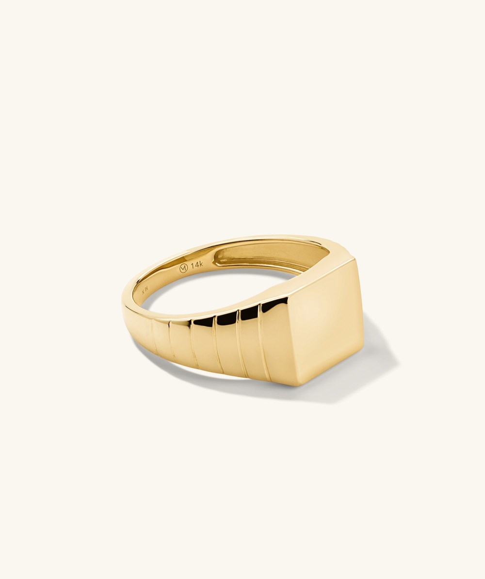 Mejuri Square Signet Ring - 14k Yellow Gold