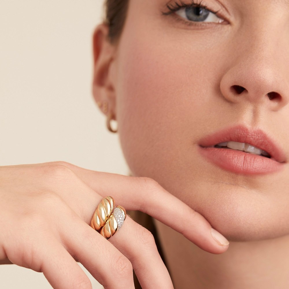 Mejuri Pavé Diamond Croissant Dôme Ring - 14k Yellow Gold