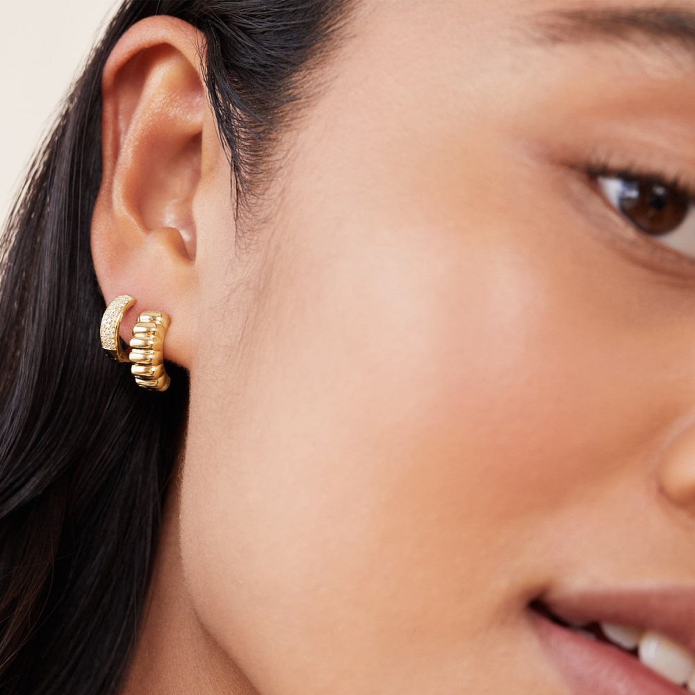 Mejuri Charlotte Hoops - 14k Yellow Gold