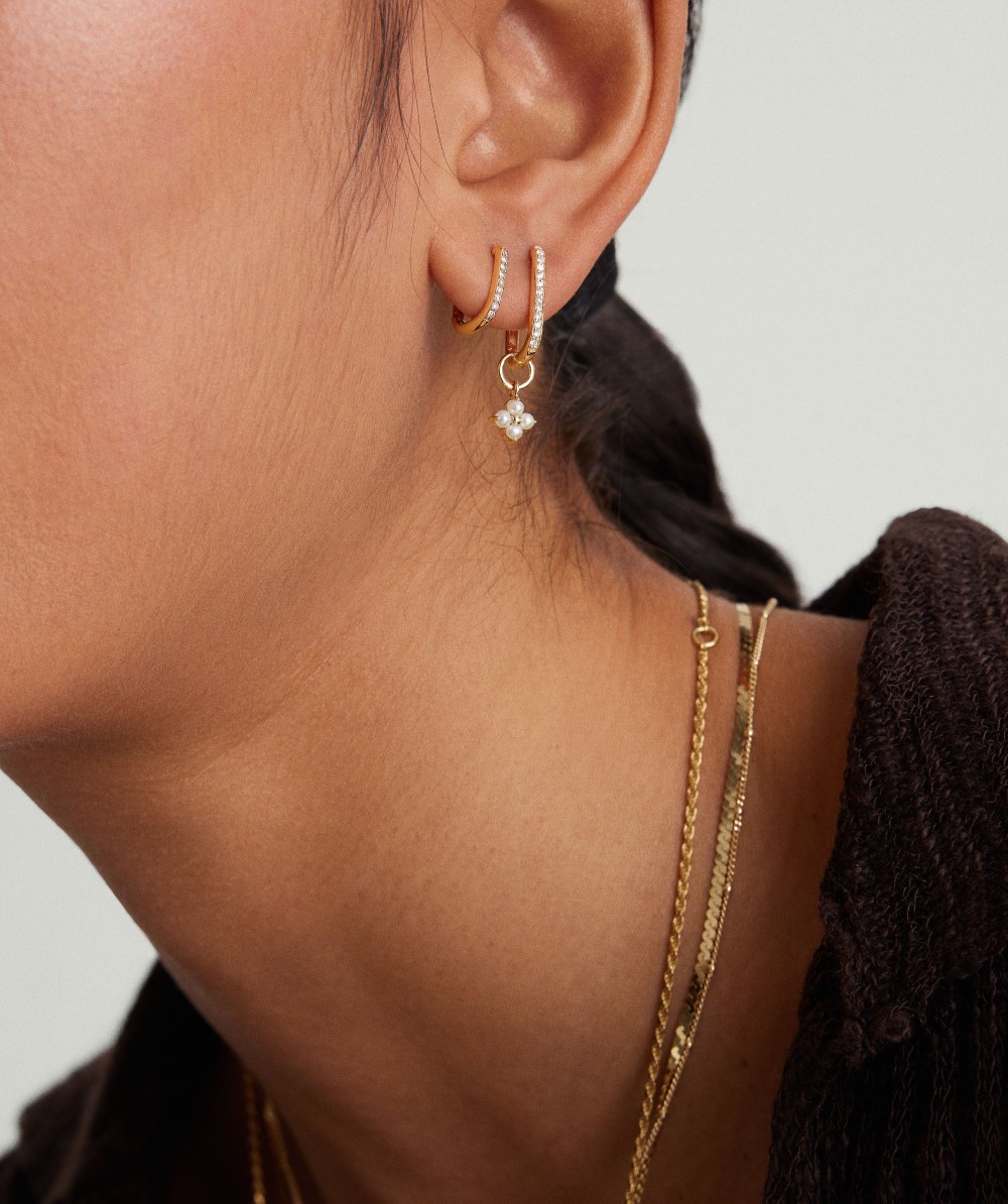 Mejuri Cluster Pearl Hoop Charm - 14k Yellow Gold