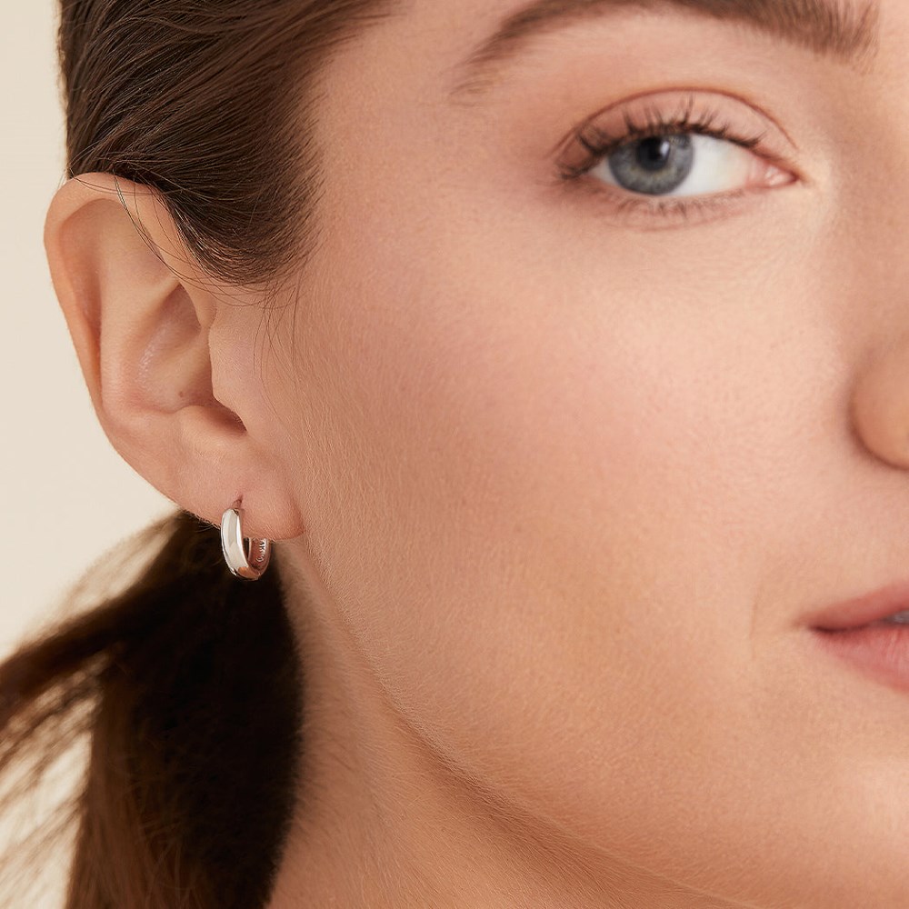 Mejuri Bold Huggie Hoops - 14k White Gold