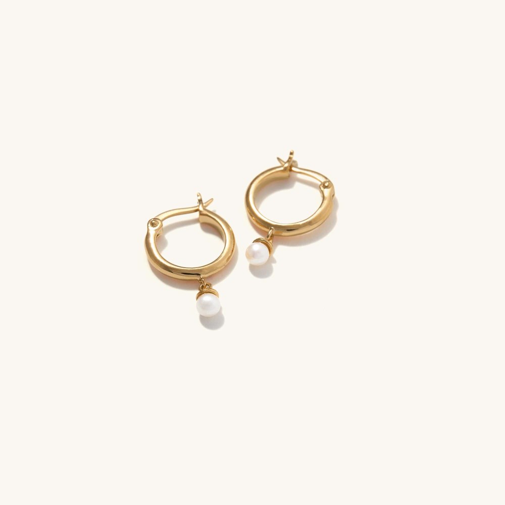 Mejuri Pearl Hoops - Gold Vermeil