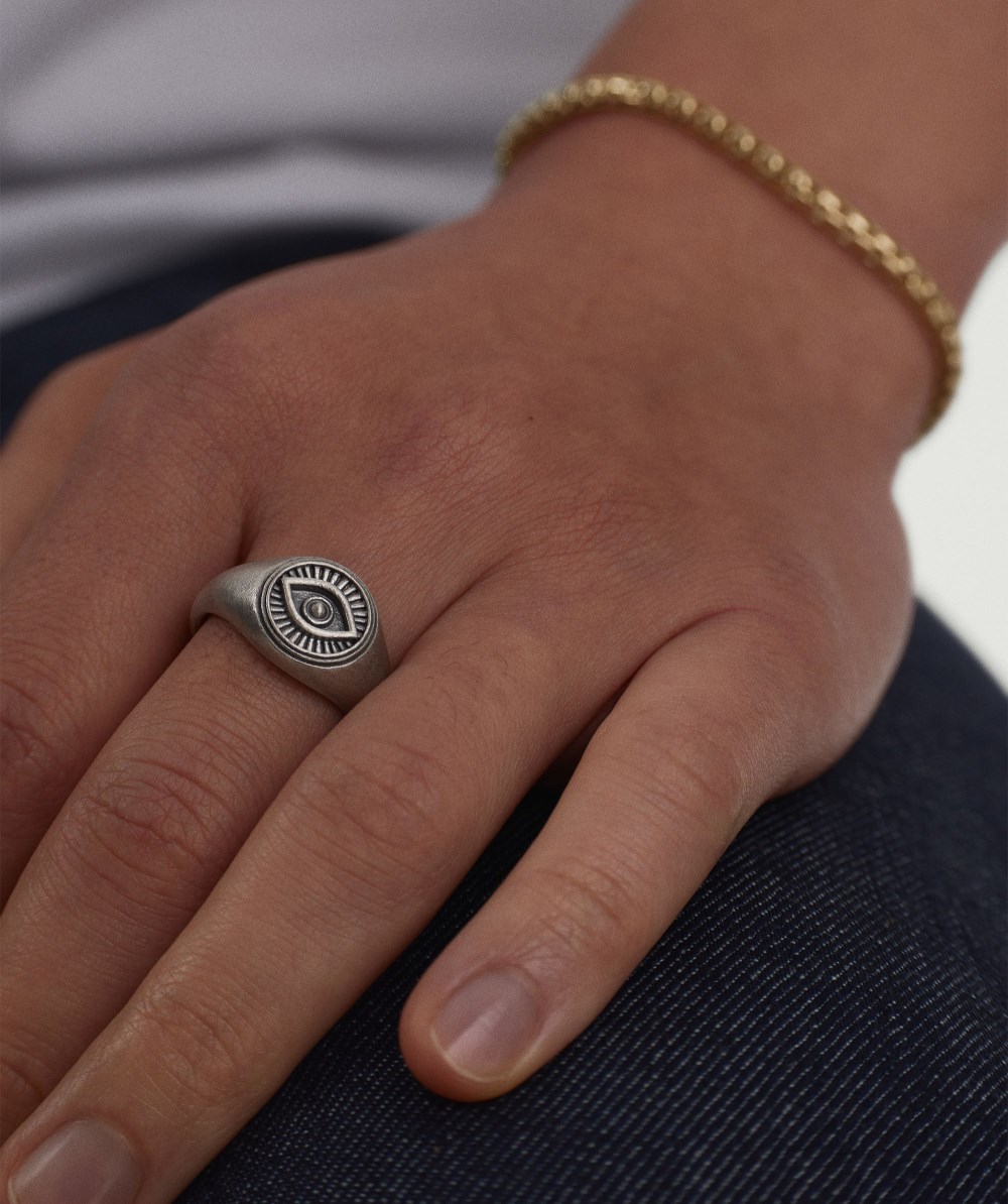 Mejuri Courage Signet Ring - Oxidized Sterling Silver